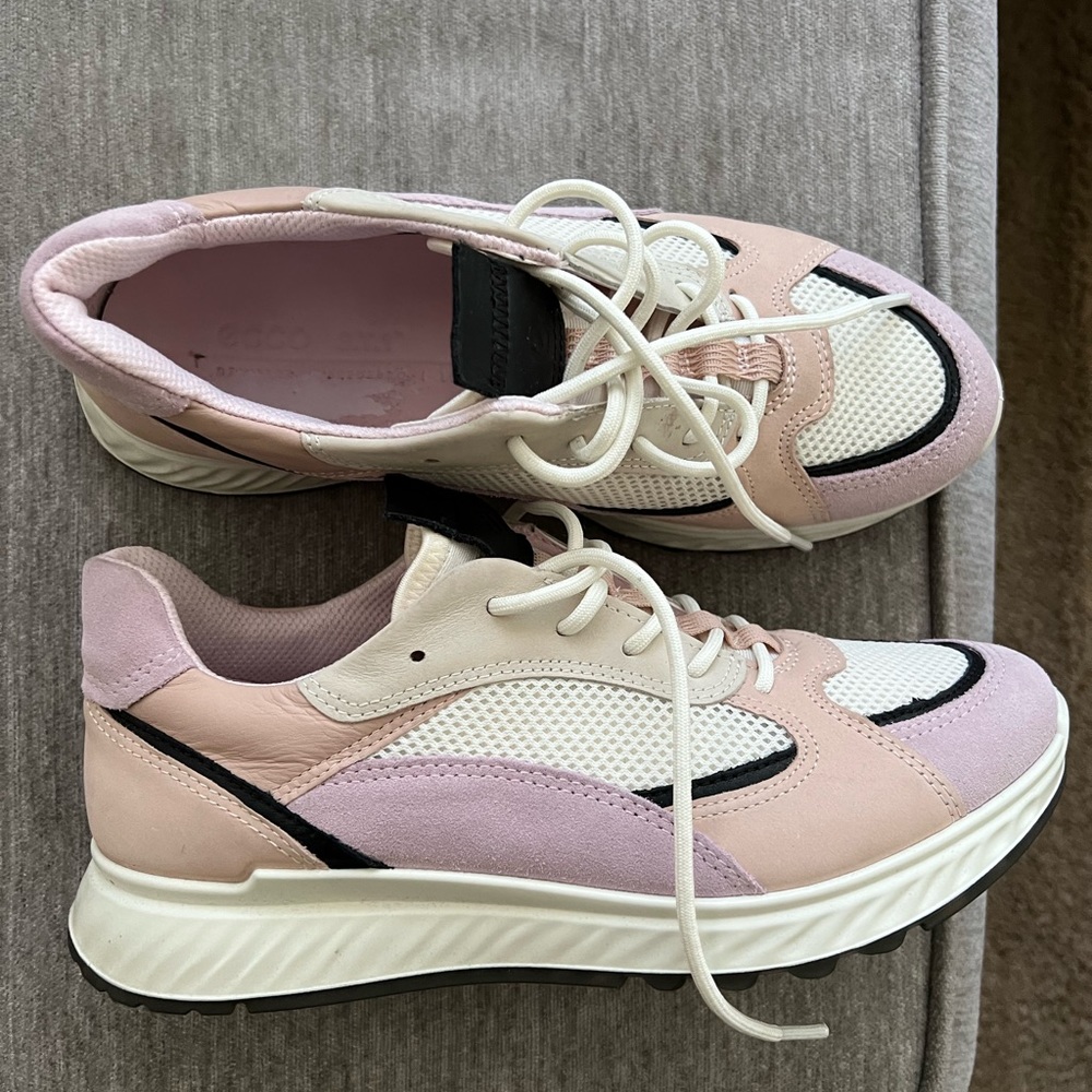 New Ecco multi colored sneakers